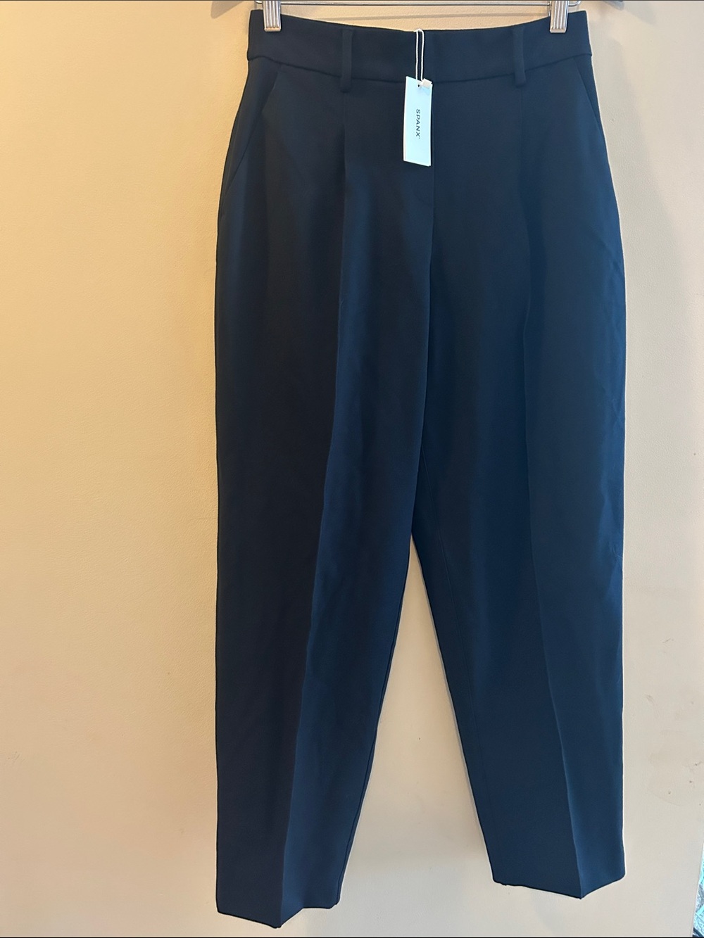 NWT, SPANX black Pleated Dress Pants, size S